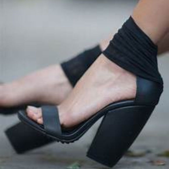 UNIF Shoes - UNIF PYRE HEELS